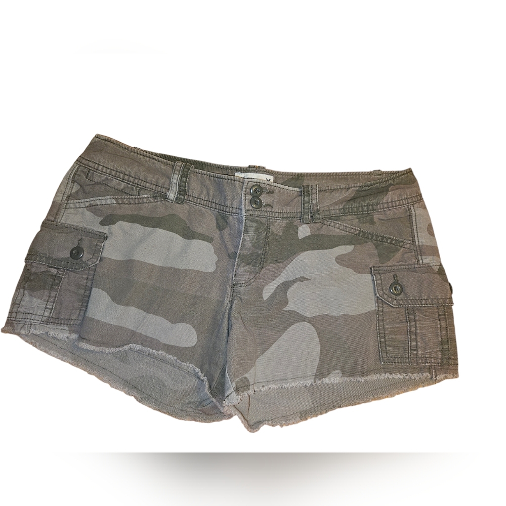 American Eagle Outfitters Gray Camouflage Cargo Shorts